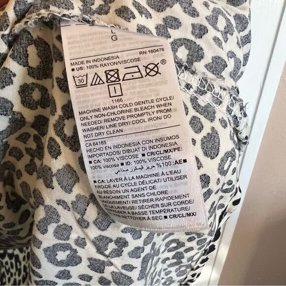 Old navy Chic Leopard Print Tank Top - Picture 8 of 9